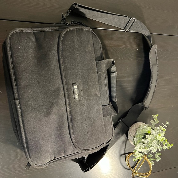 Laptop Messenger Bag- multipurpose - Picture 4 of 6